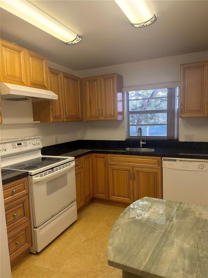 7757 Sw 86th St #C213 - Photo 6 of 22