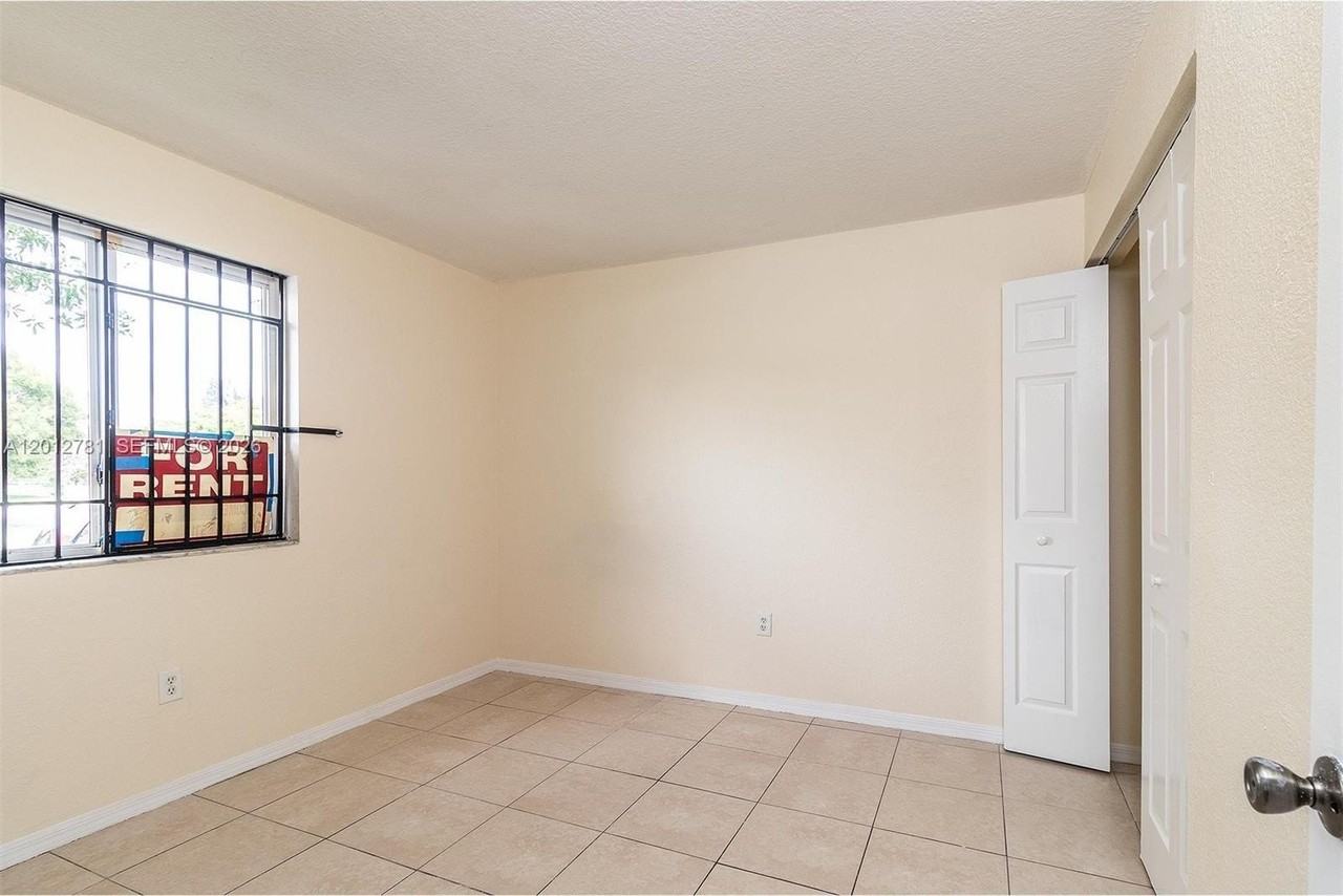 2214 Nw 135th Ter - Photo 4 of 29