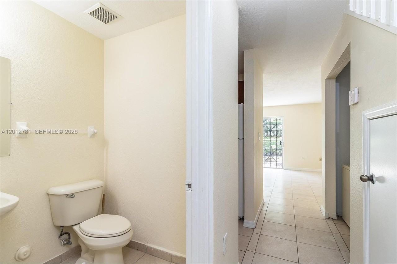 2214 Nw 135th Ter - Photo 6 of 29