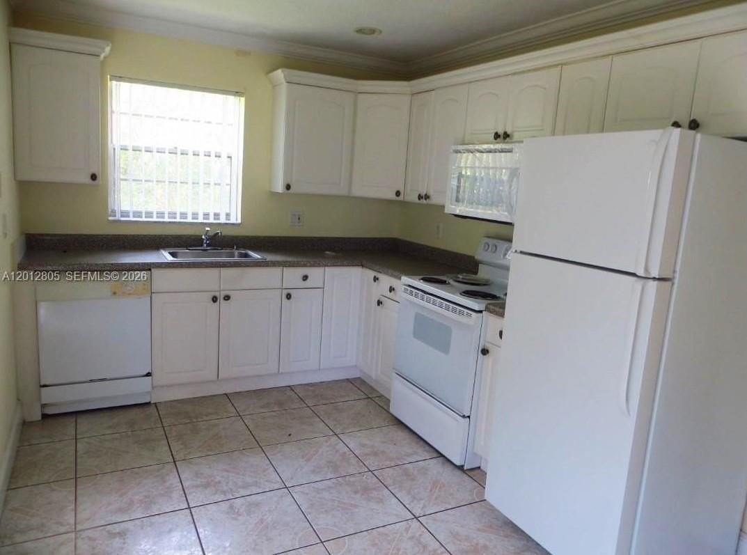 3700 Riverside Dr #1 - Photo 2 of 16