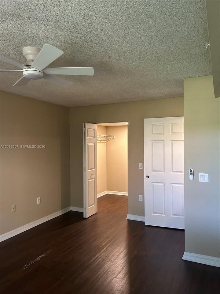4151 N Haverhill Rd #1514 - Photo 6 of 16