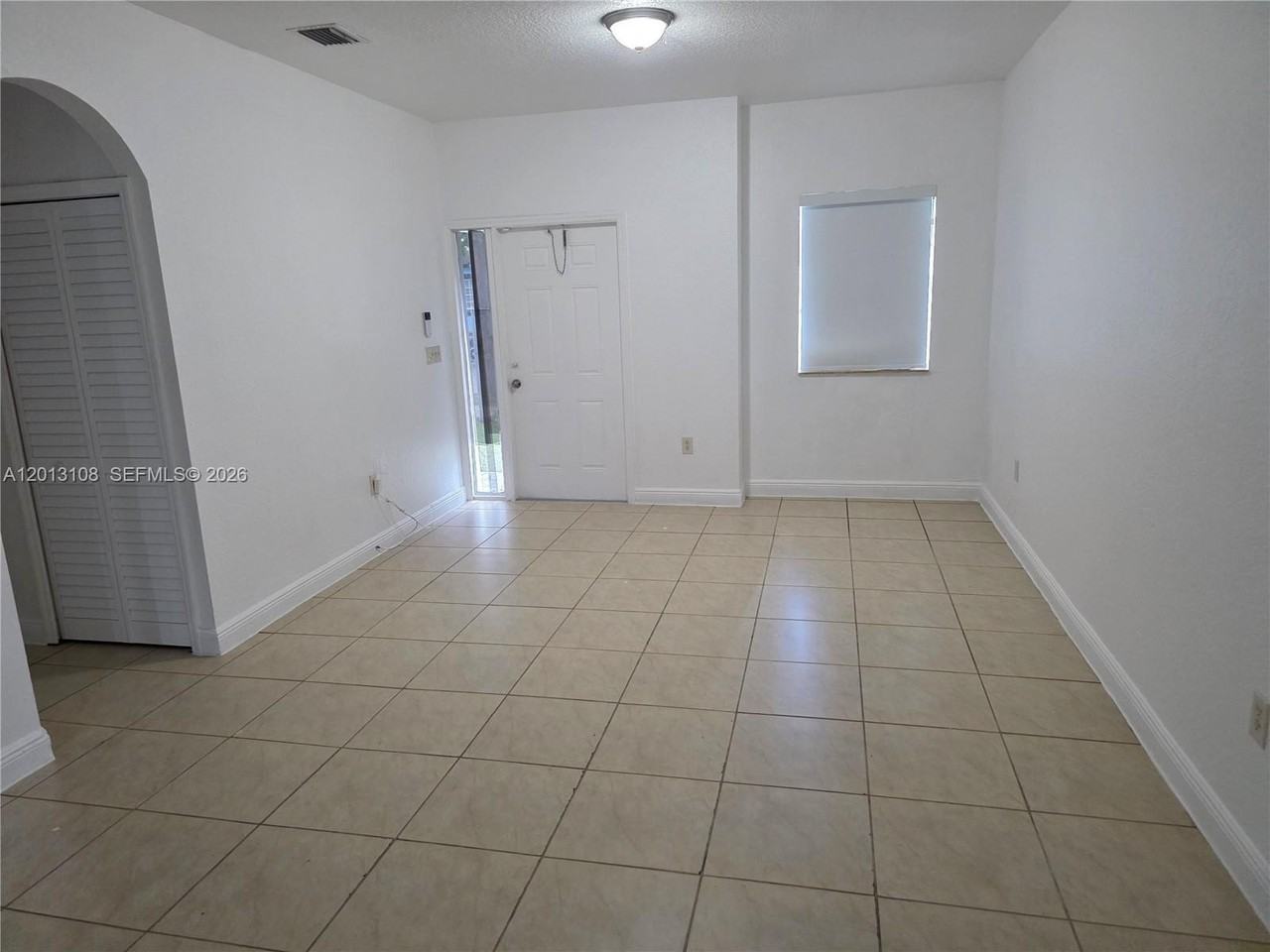 1351 Nw 9th Ct - Photo 2 of 10