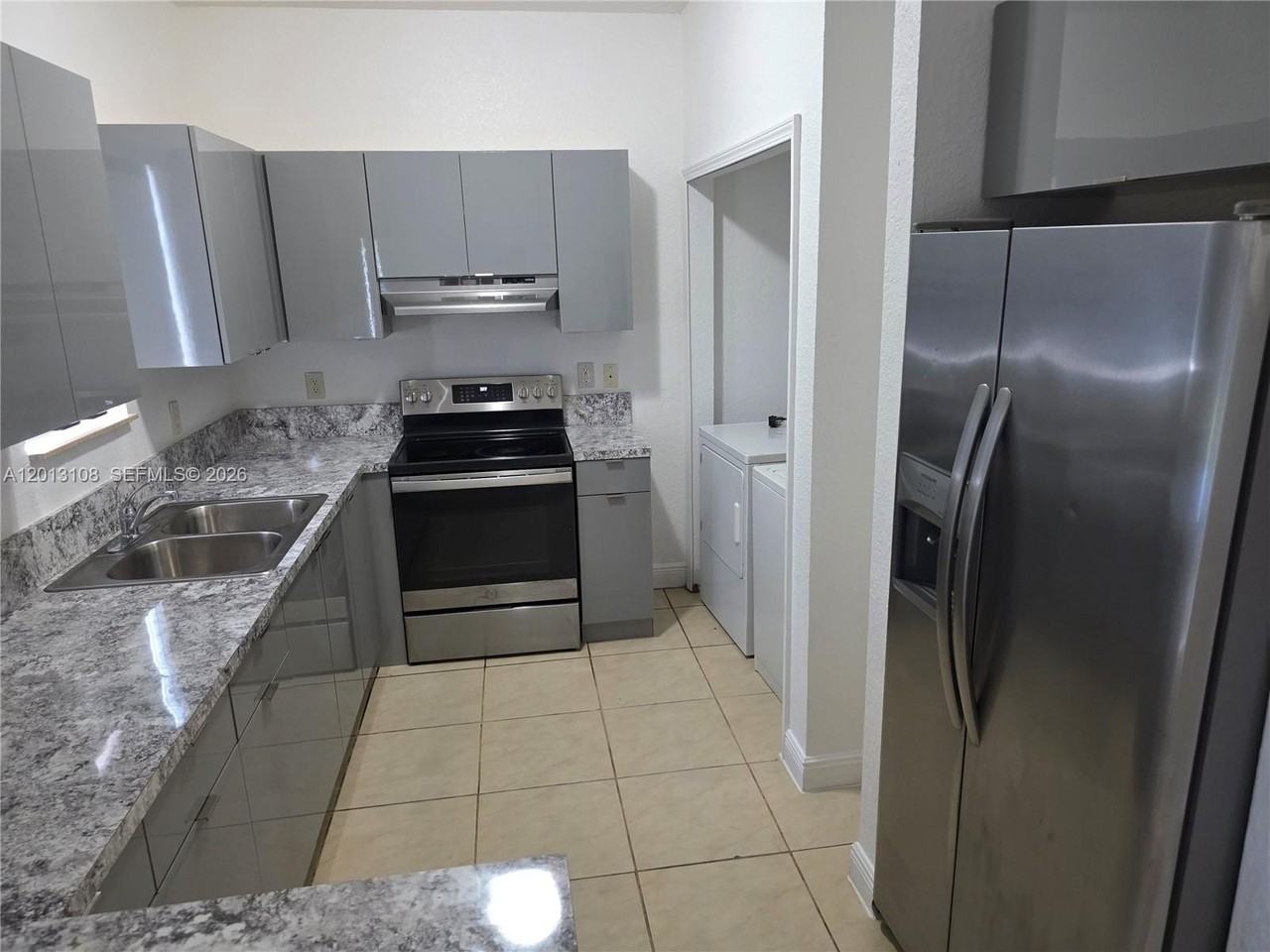1351 Nw 9th Ct - Photo 4 of 10