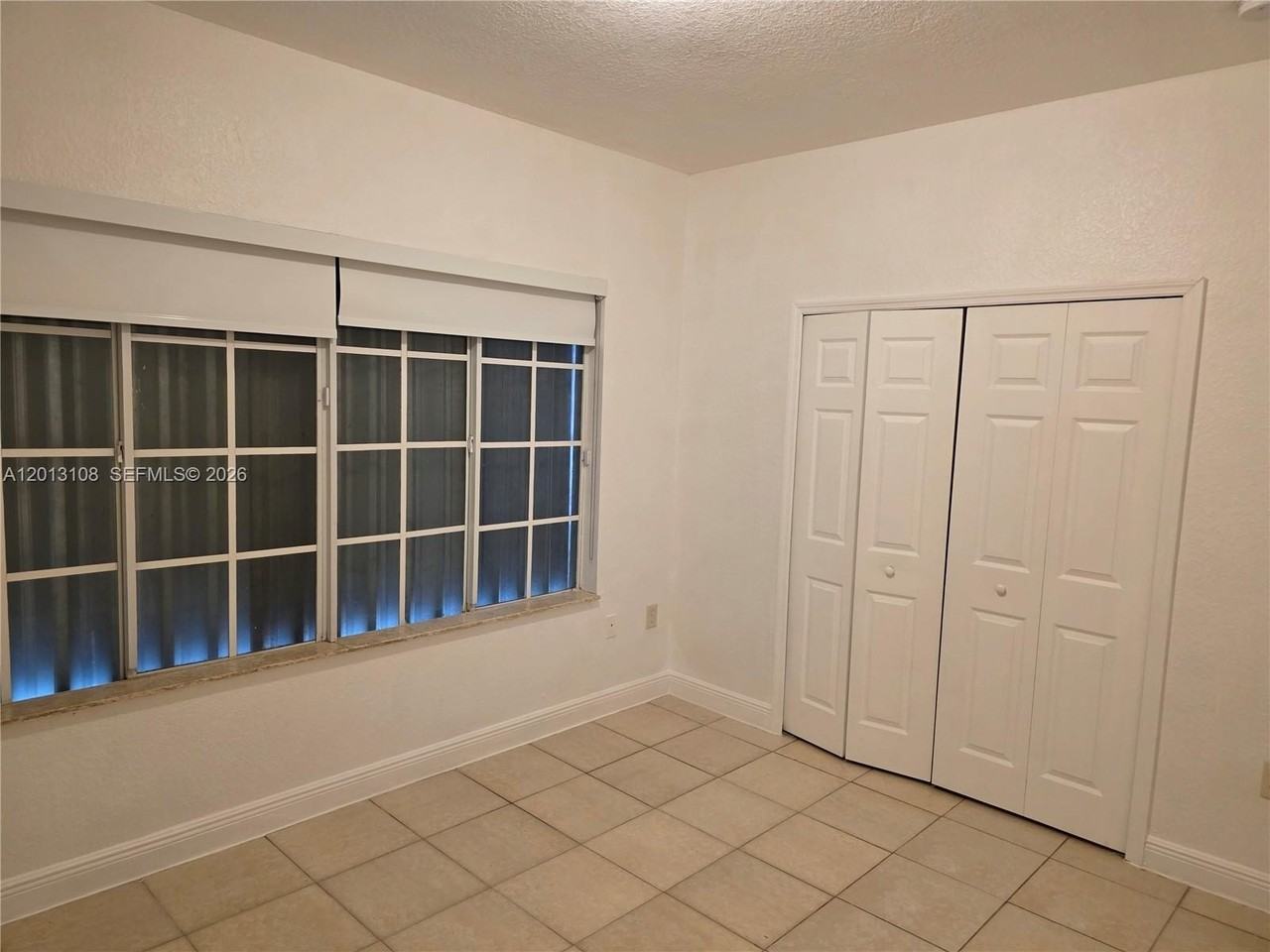 1351 Nw 9th Ct - Photo 7 of 10