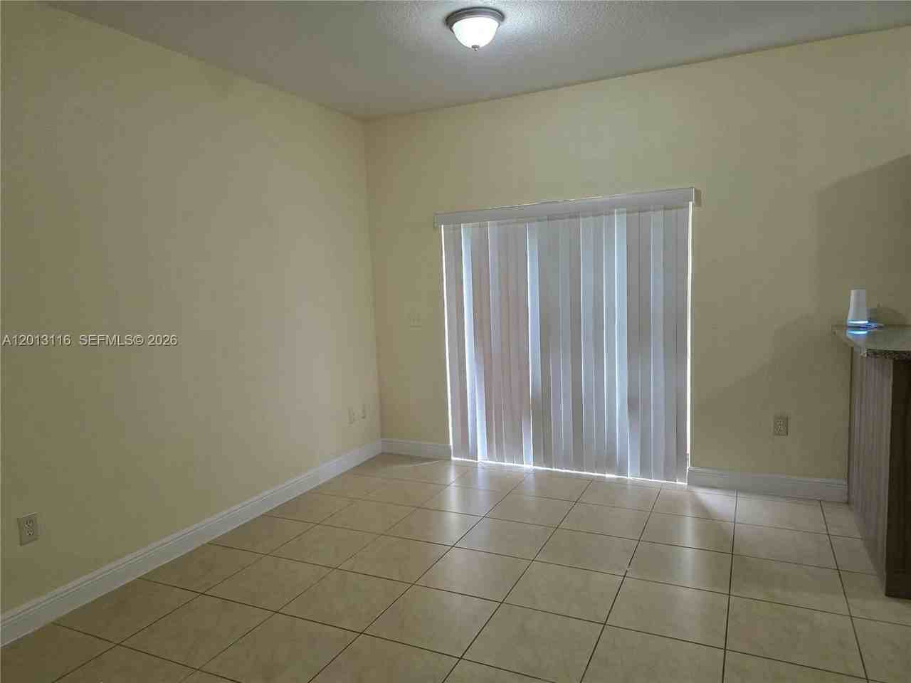 1371 Nw 9th Ct - Photo 5 of 10