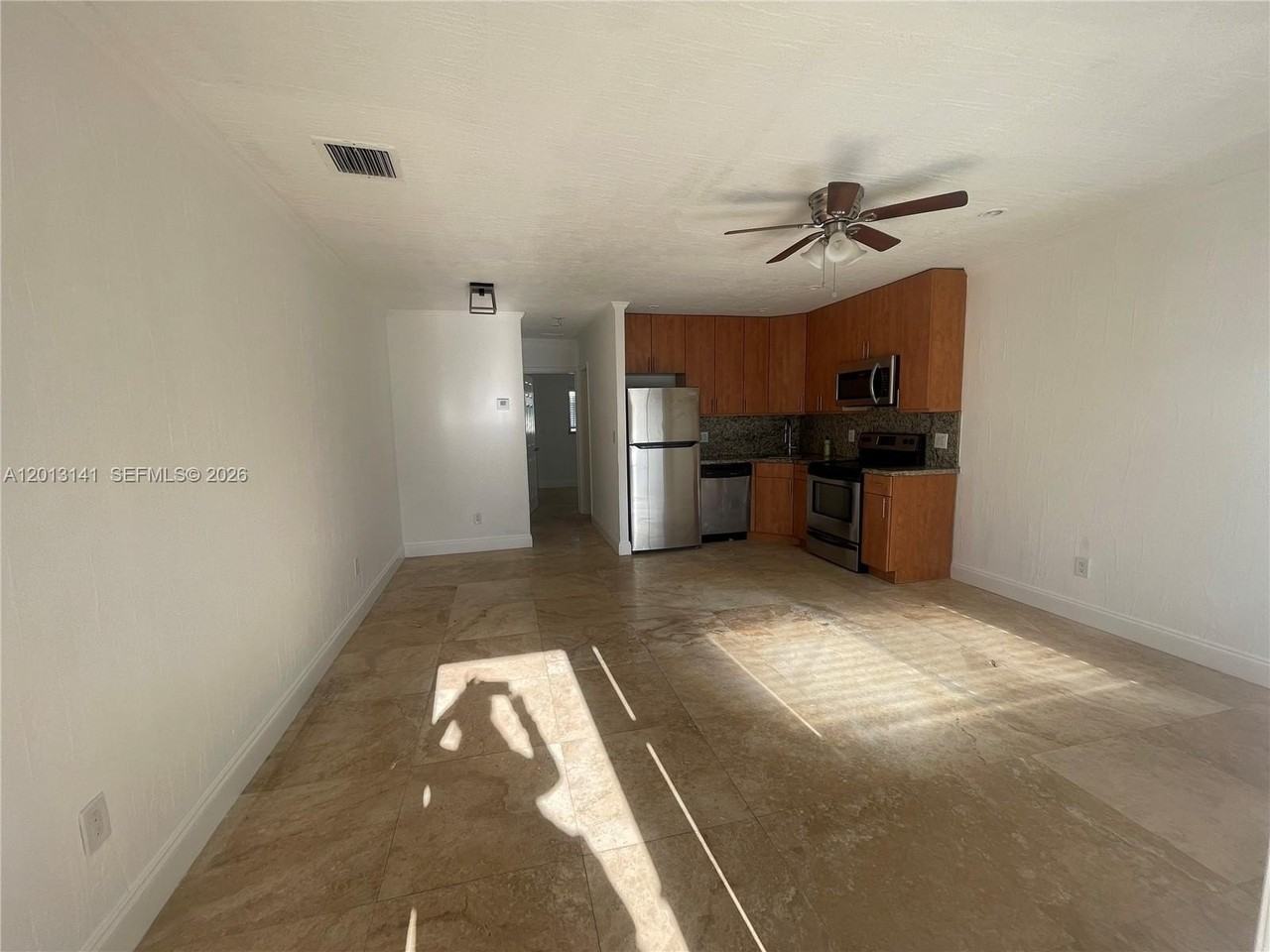 1892 Ne 46th St #B7 - Photo 2 of 10
