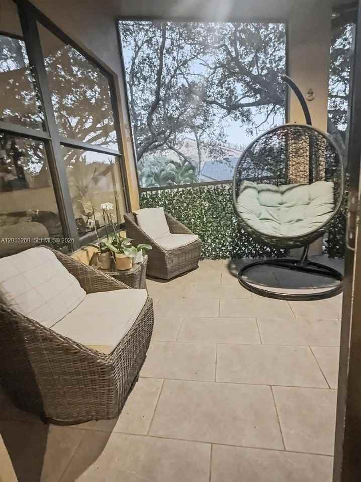 15533 Miami Lakeway N #201 - Photo 6 of 9