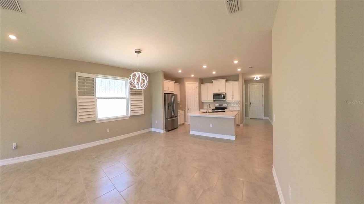 419 Ibiza Loop - Photo 6 of 35