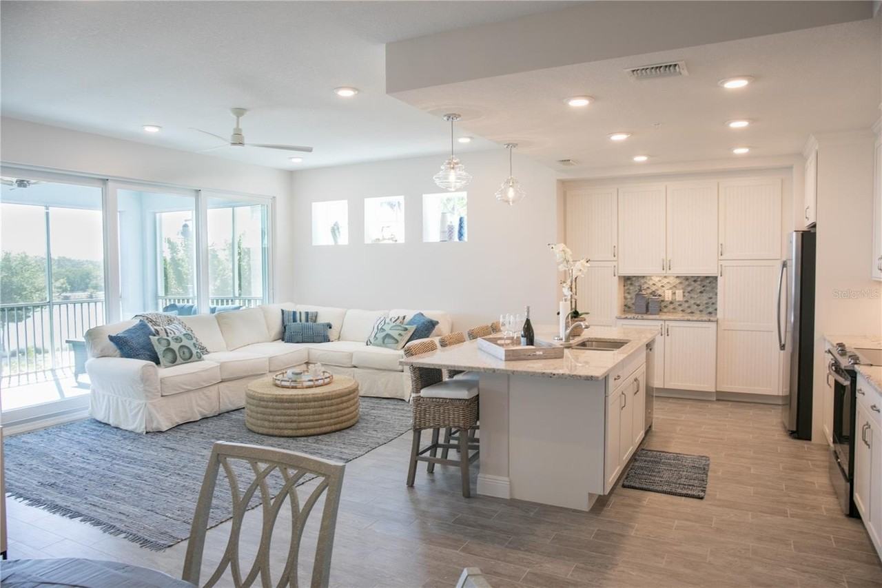 387 Aruba Cir #103 - Photo 7 of 49