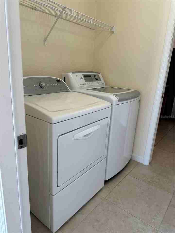 8171 Rocliff Ave - Photo 7 of 19