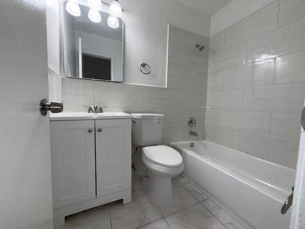 497 NW 40 Ct Oakland Park, FL 33309 - Photo 5 of 7