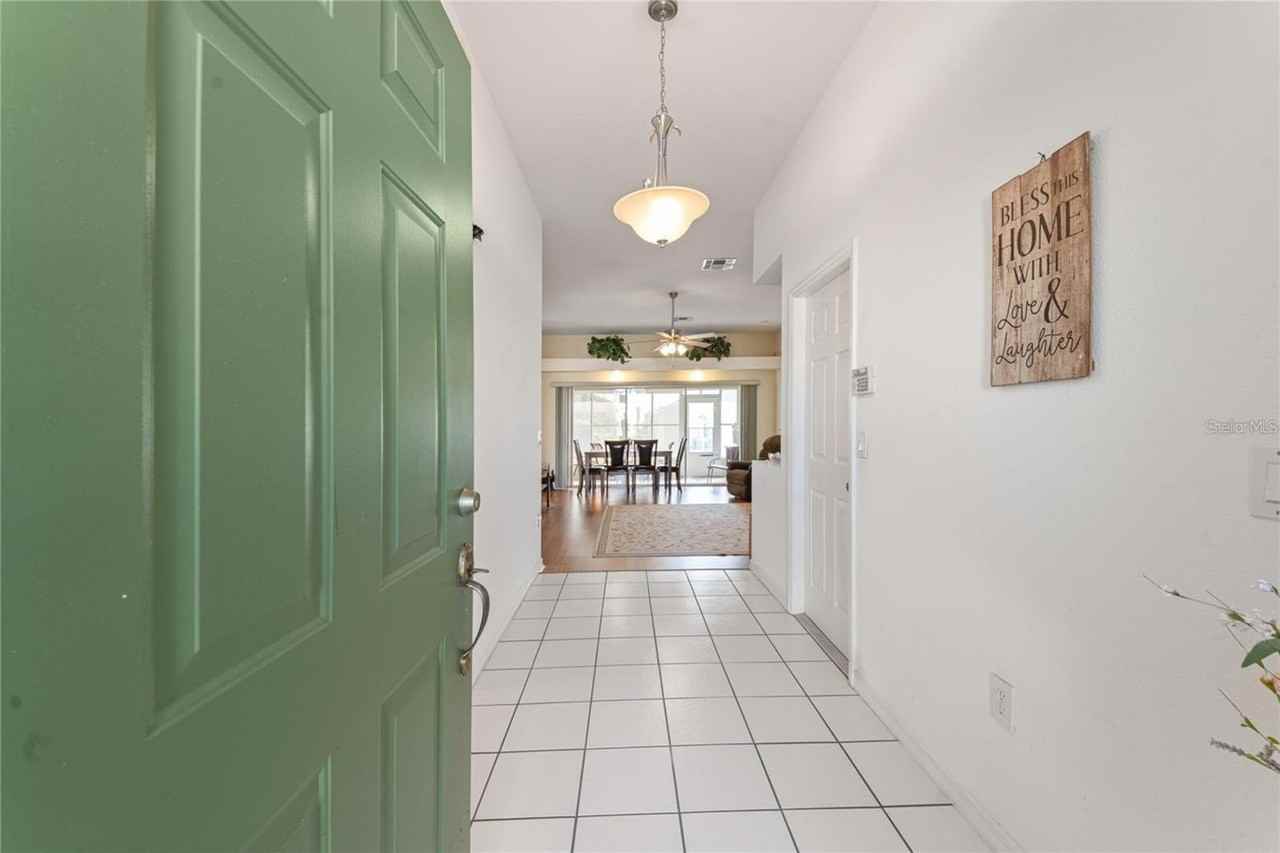 221 Prather Dr - Photo 2 of 30