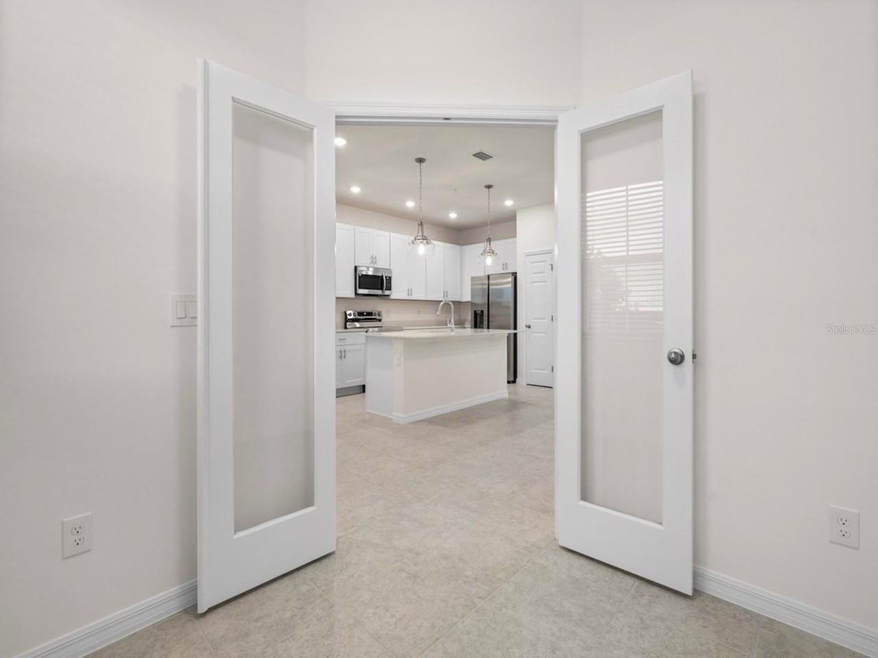 1440 Silver Lining Way - Photo 5 of 23