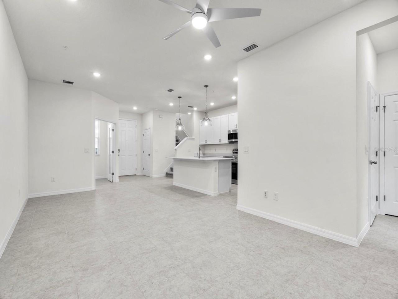 1440 Silver Lining Way - Photo 7 of 23
