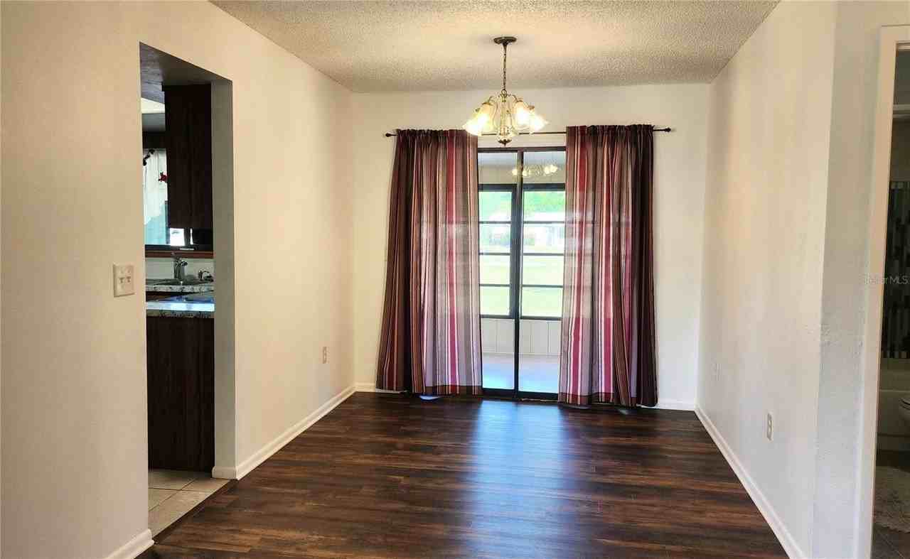 10405 Sw 99th Ave - Photo 3 of 17
