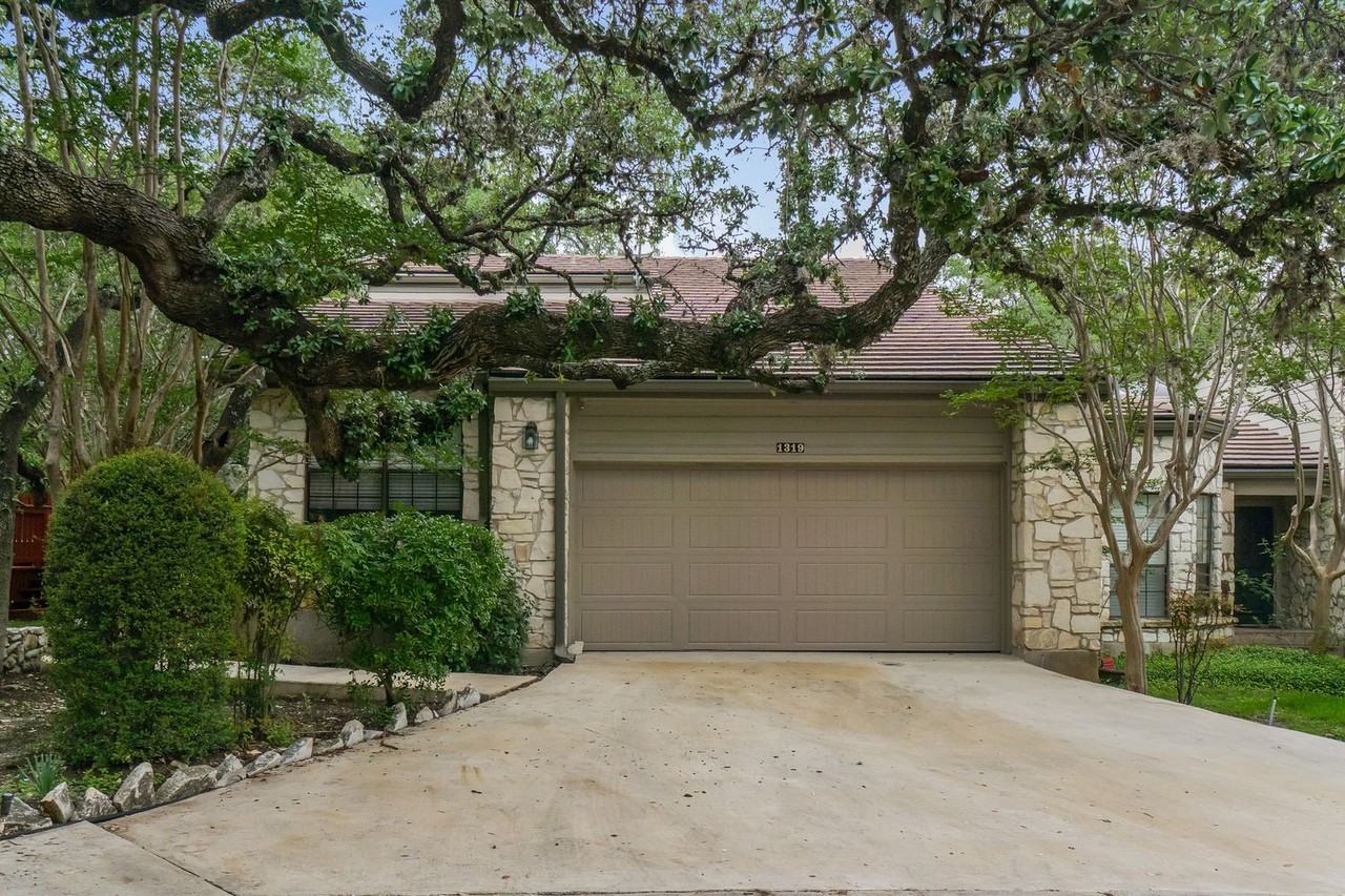 1319 Saint Andrews
