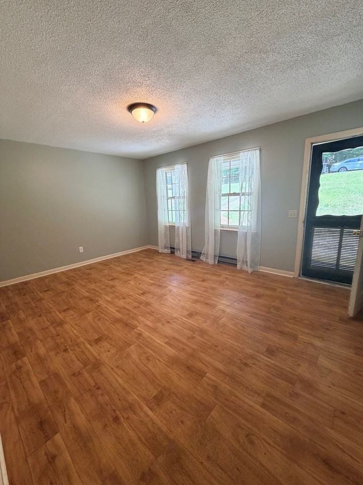 10 Dogwood Ln - Photo 7 of 18