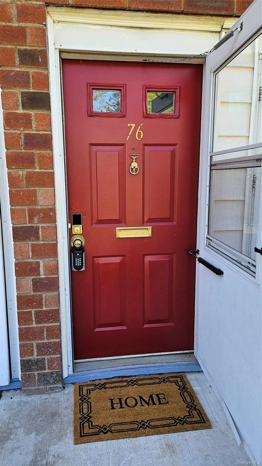 76 Manor Dr #76 - Photo 2 of 11