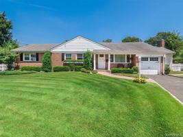 featured image of 14 Harbor Ln