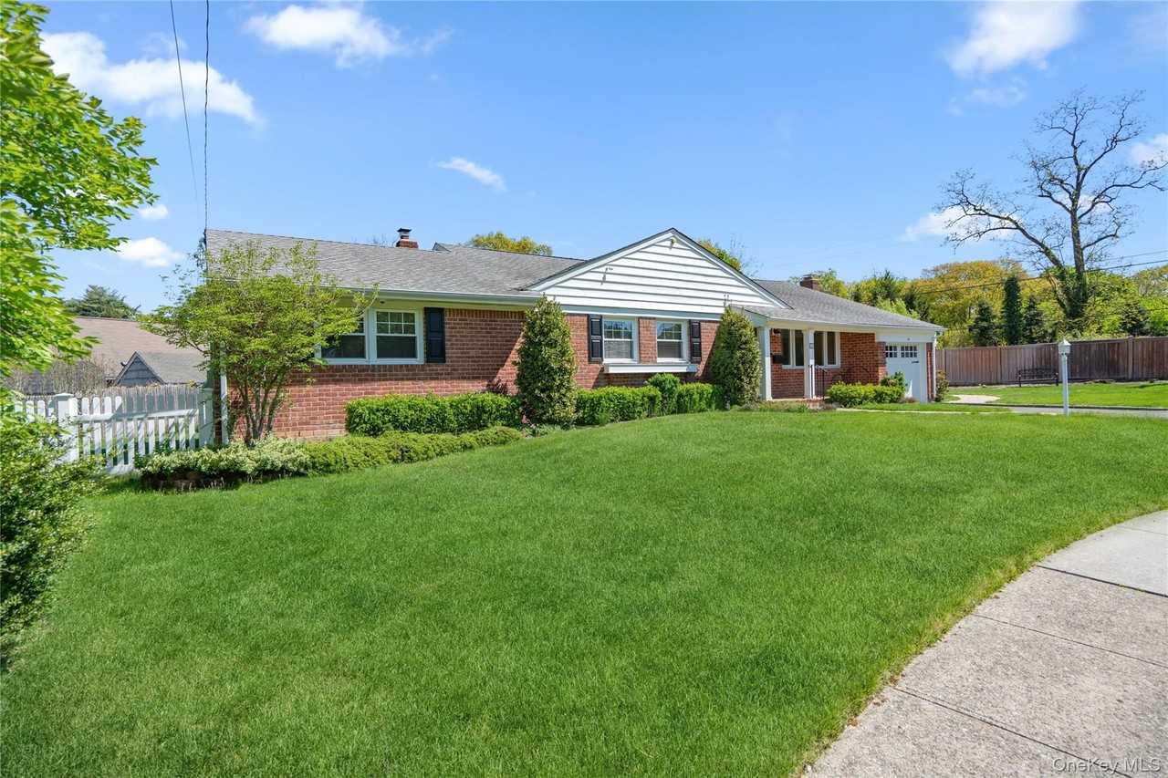14 Harbor Ln - Photo 6 of 47