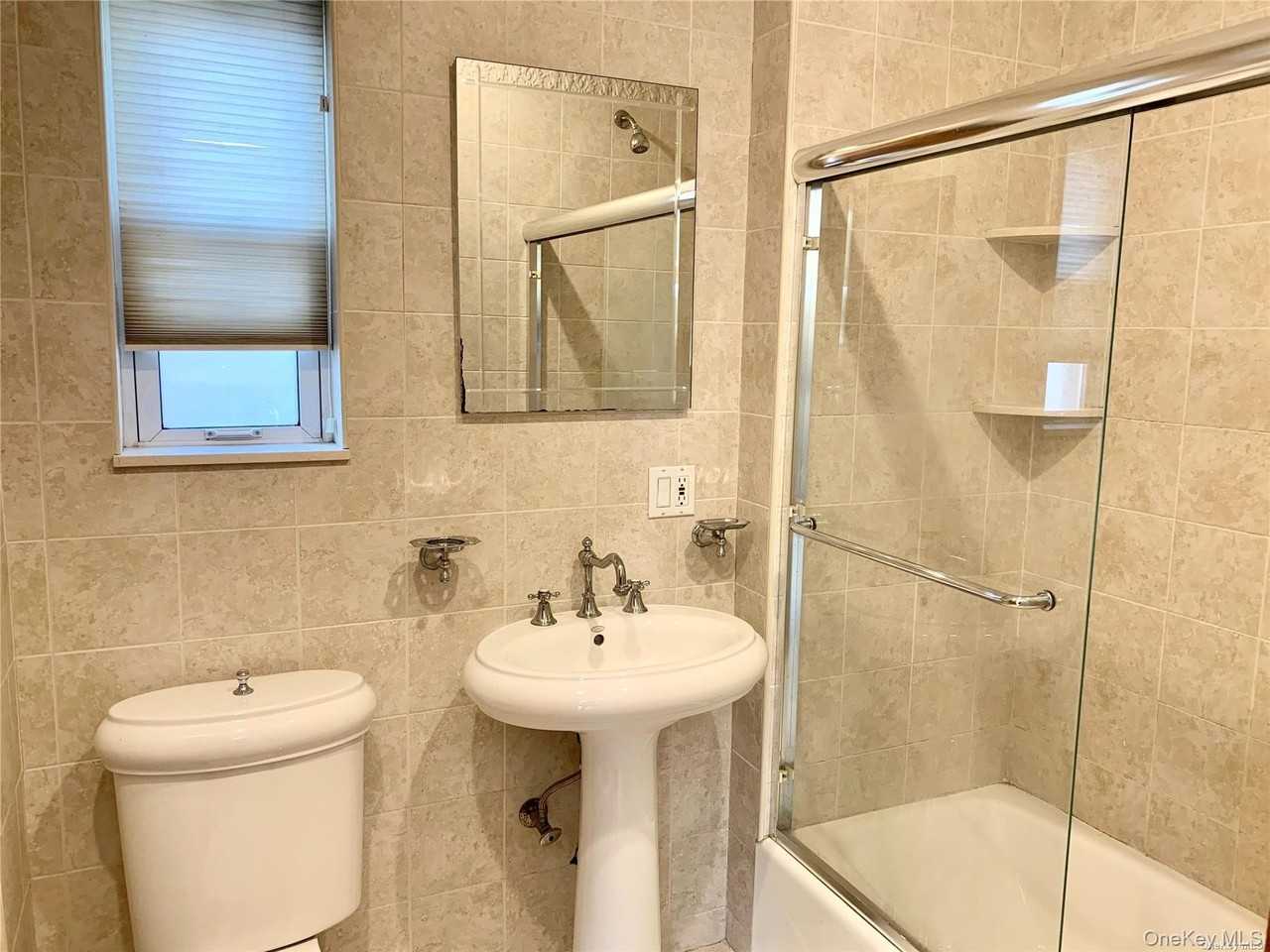 1007 147th St #2FL - Photo 7 of 12