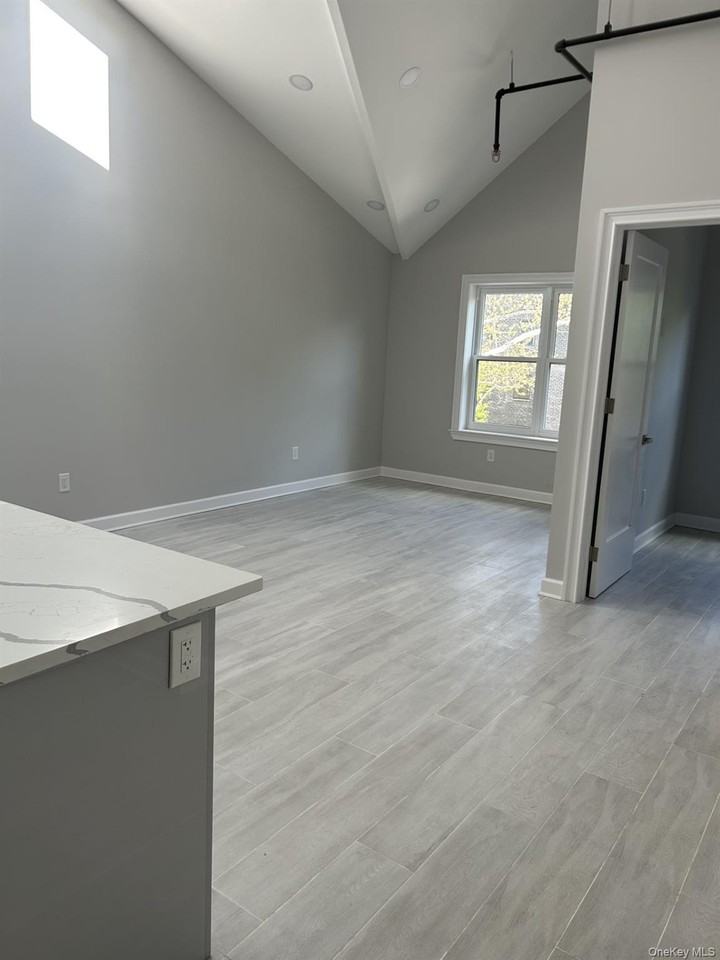14441 78th Ave #3 - Photo 2 of 6