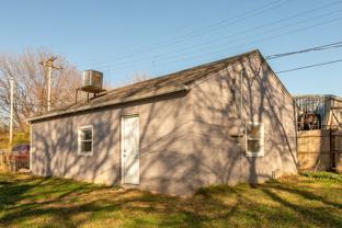 N Lewis Pl Triplex - Photo 1 of 1