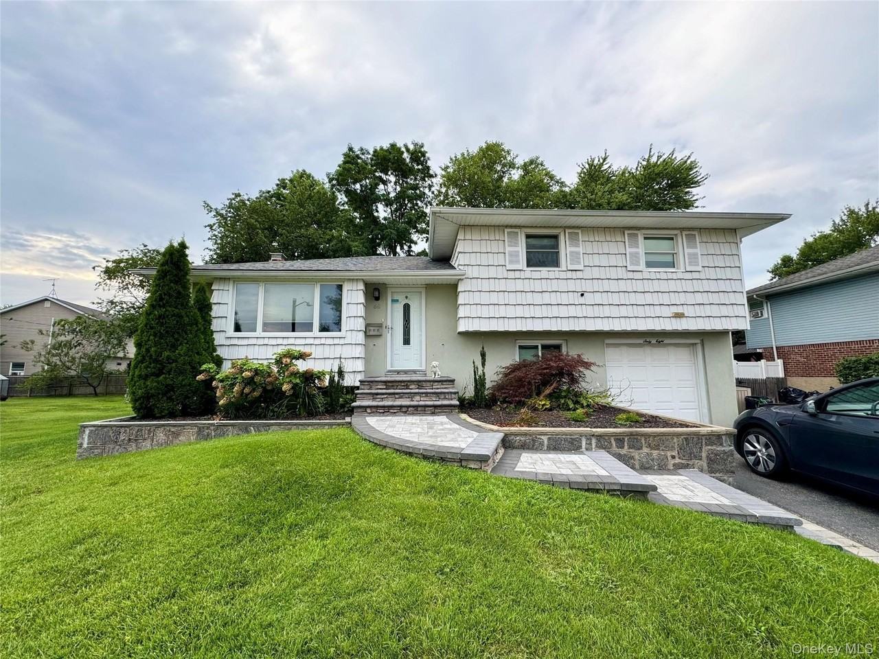 68 Jamaica Ave - Photo 2 of 19