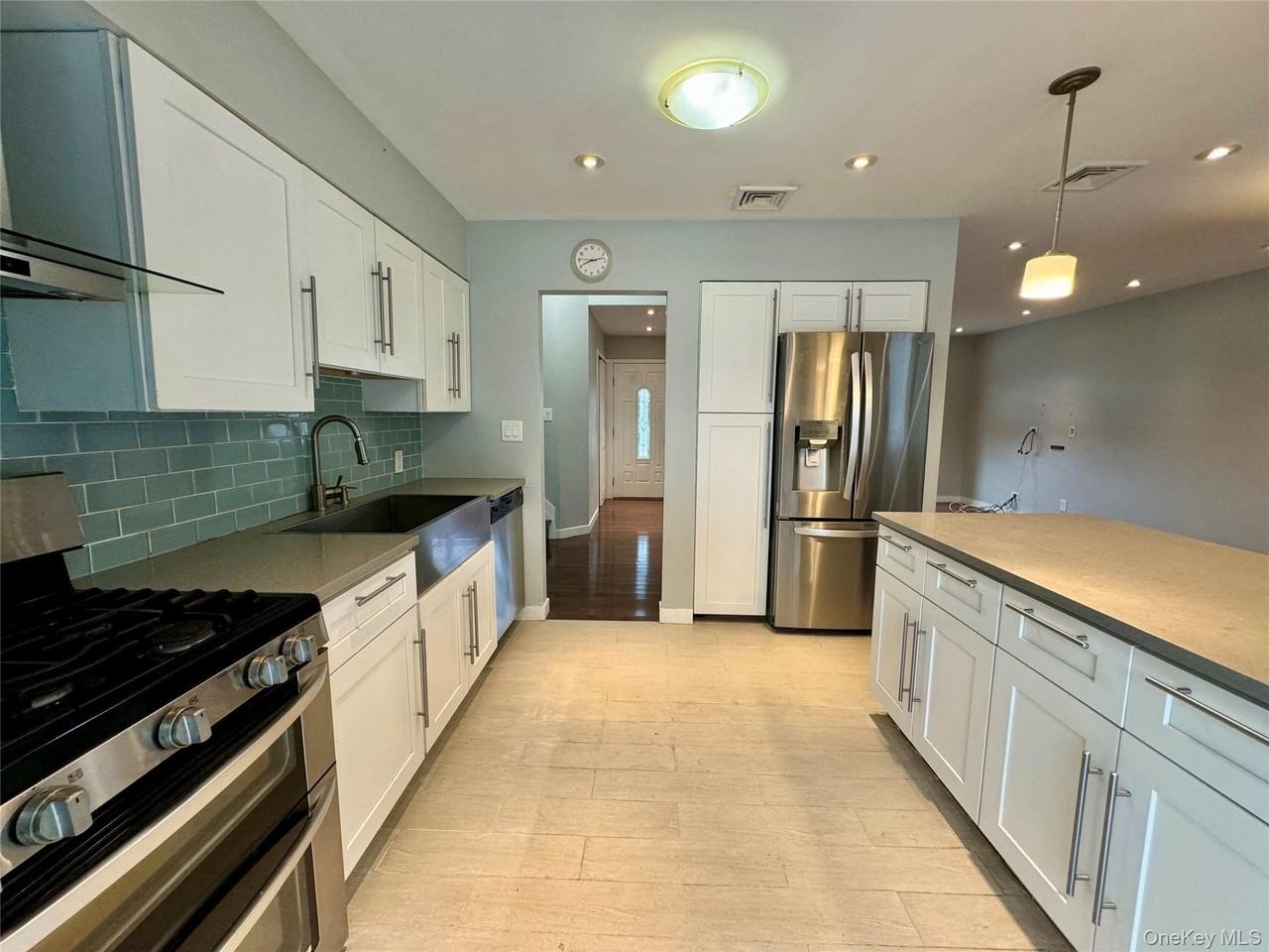 68 Jamaica Ave - Photo 3 of 19