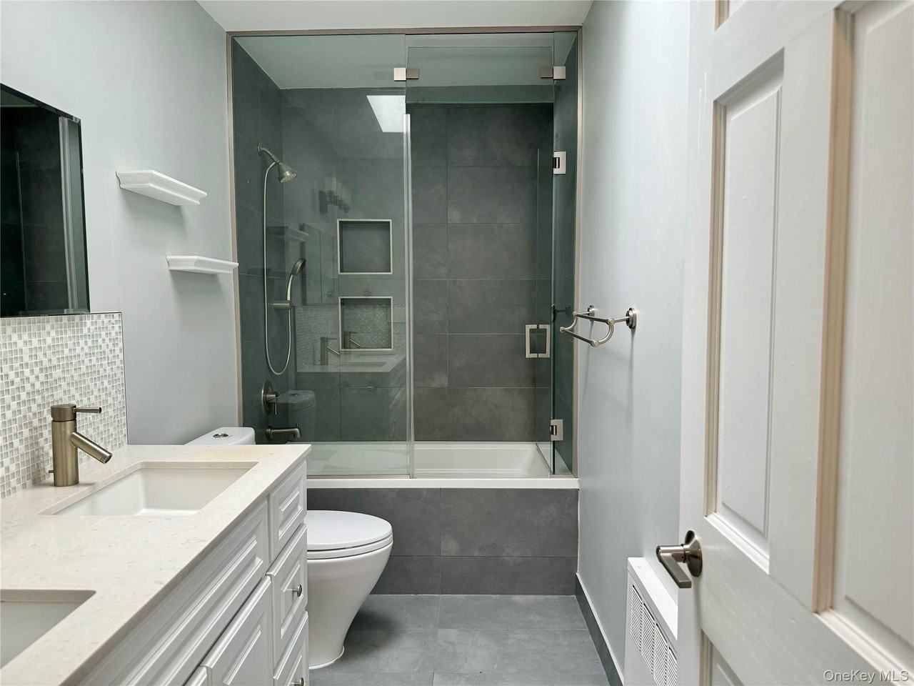 68 Jamaica Ave - Photo 7 of 19