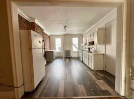 featured image of 118A Main St #1