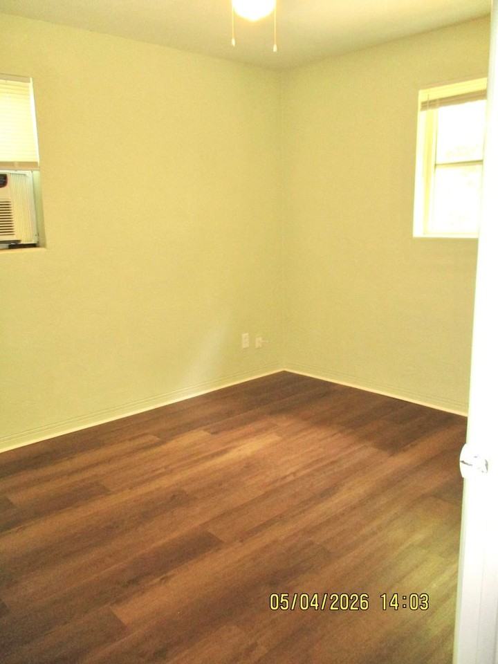 802 Lewis Dr - Photo 7 of 11