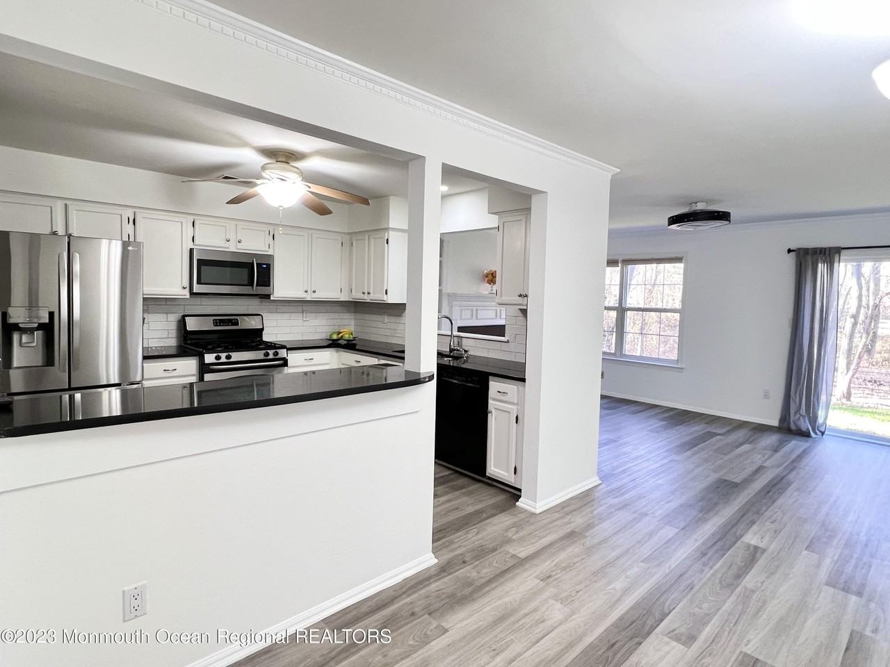 430 Indigo Ct - Photo 5 of 22