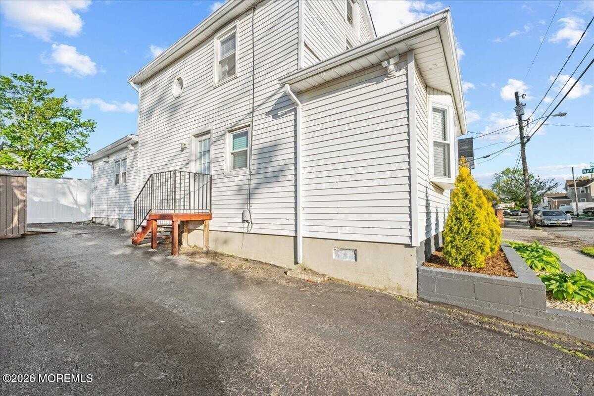 543 Springdale Ave - Photo 4 of 37