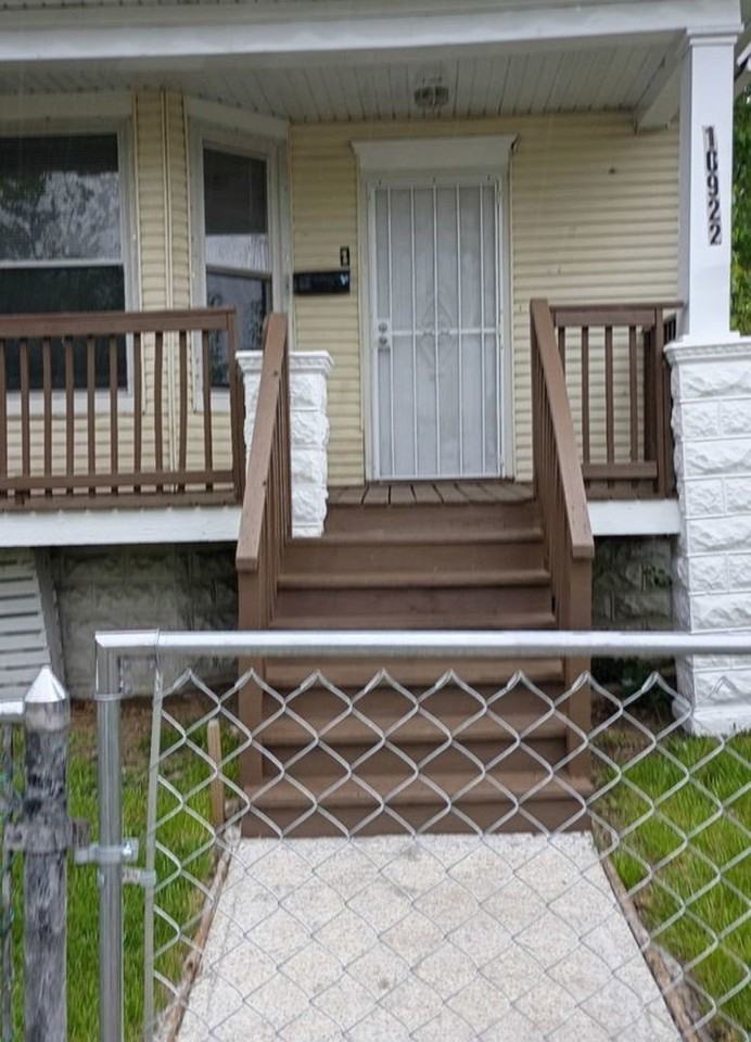 10922 S Wentworth Ave - Photo 2 of 20