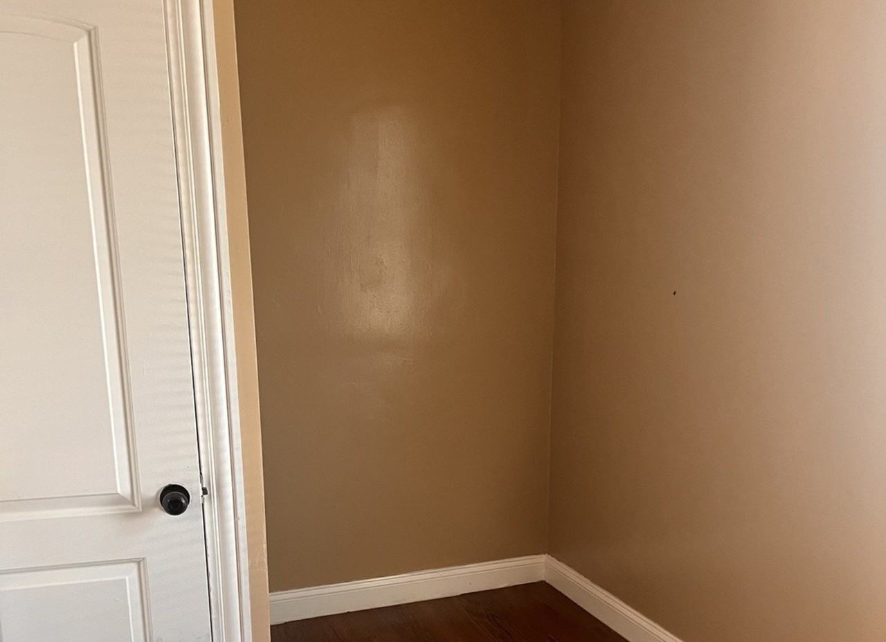 10922 S Wentworth Ave - Photo 4 of 20