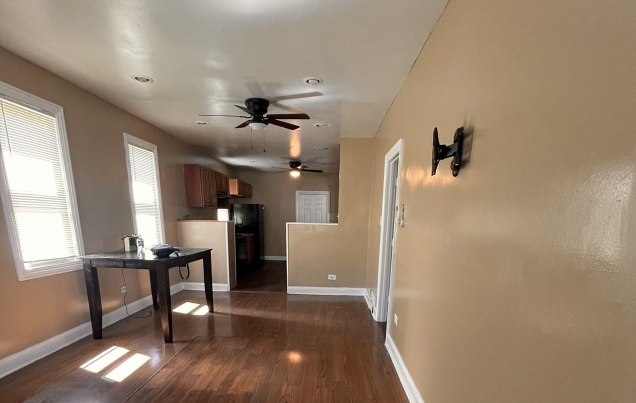 10922 S Wentworth Ave - Photo 5 of 20