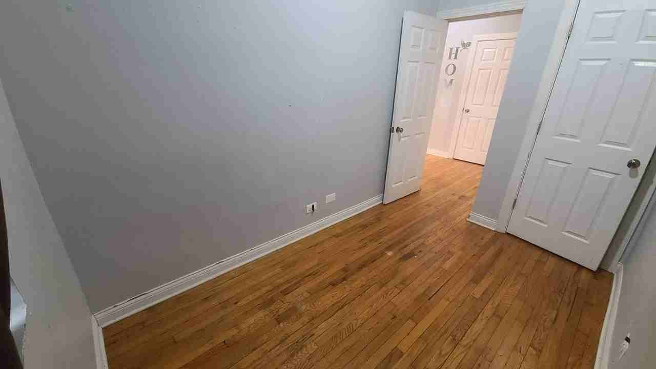 6507 S Ellis Ave #1 - Photo 7 of 11