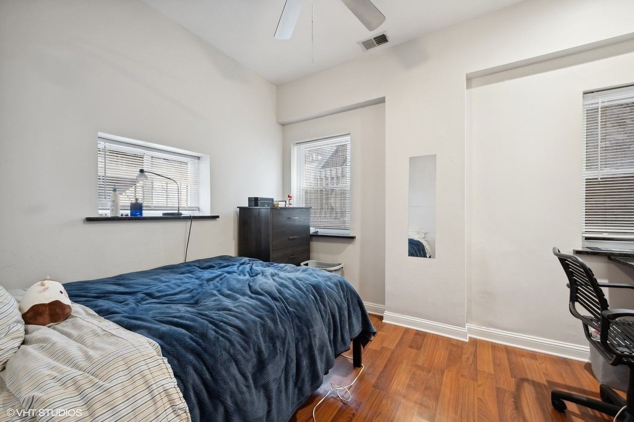 116 W Grand Ave #2 - Photo 7 of 11