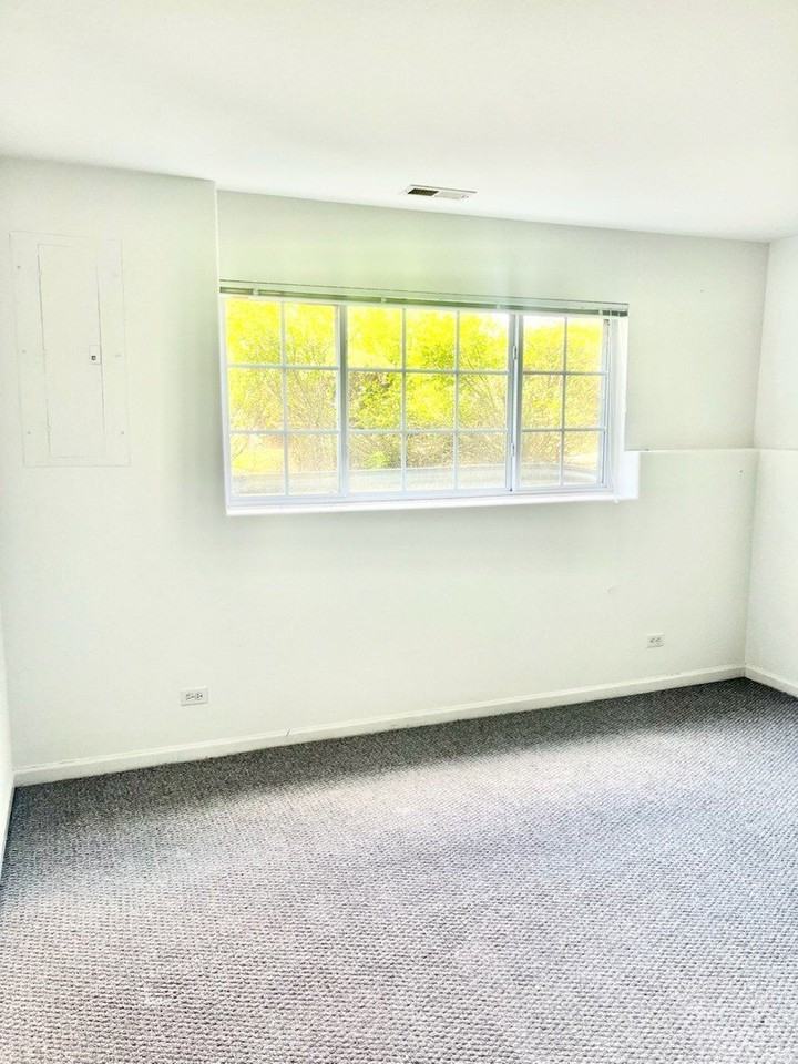 4323 Savoy Ln #4323 - Photo 6 of 11