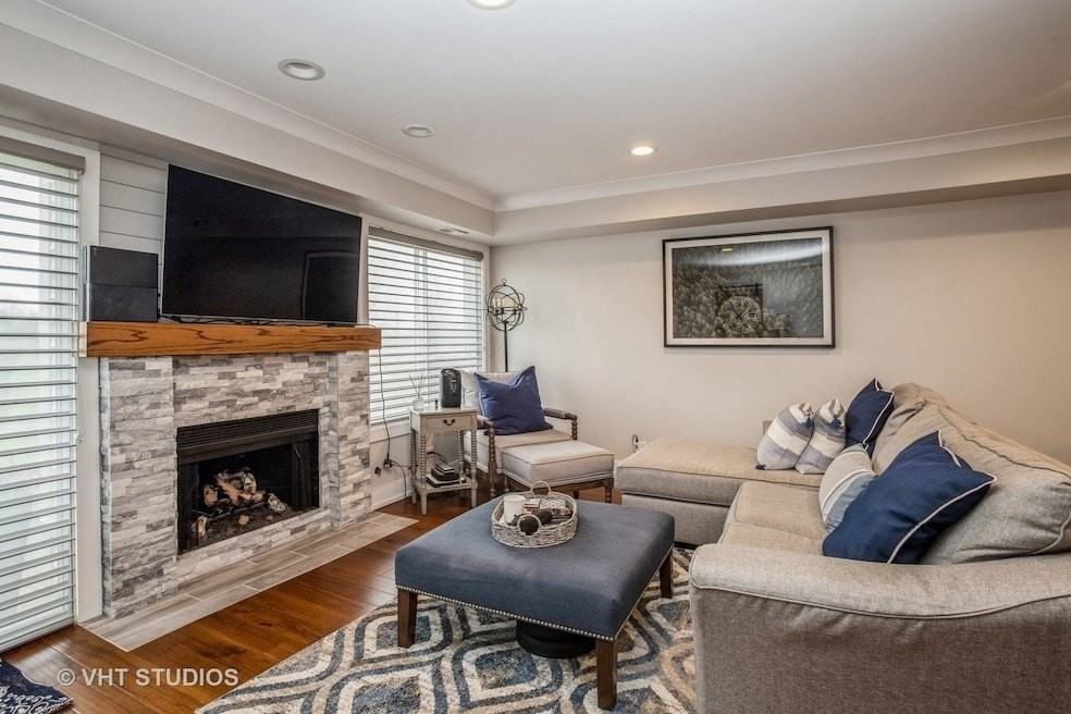 546 E Windgate Ct - Photo 3 of 15