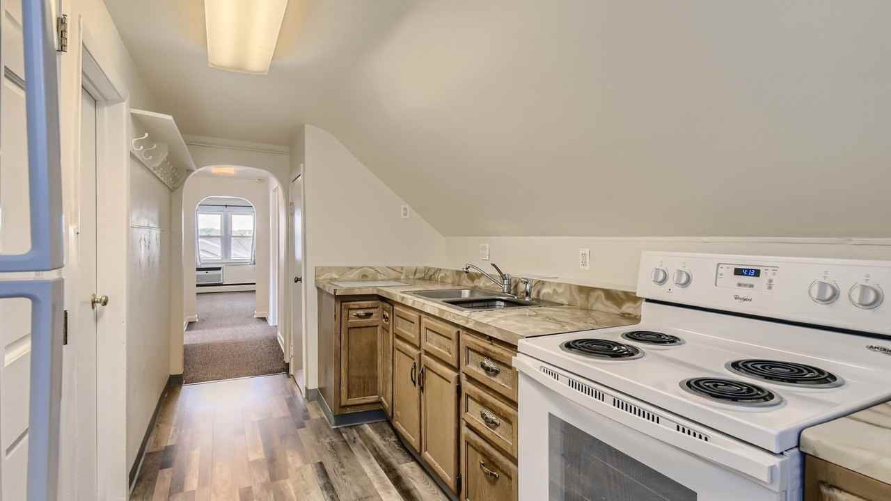 512 Porter St #2 - Photo 3 of 19