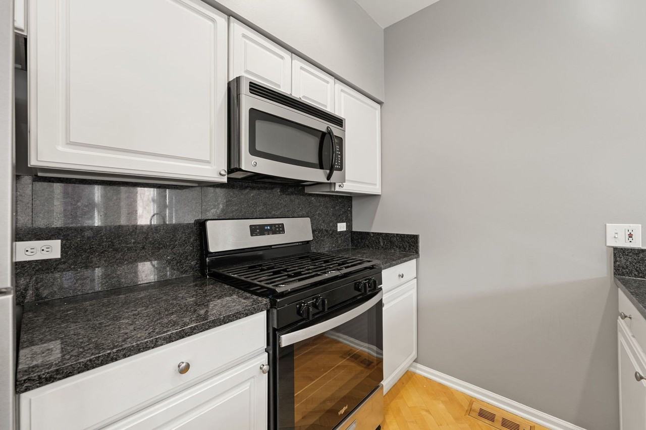 1312 S Federal St #C - Photo 6 of 20