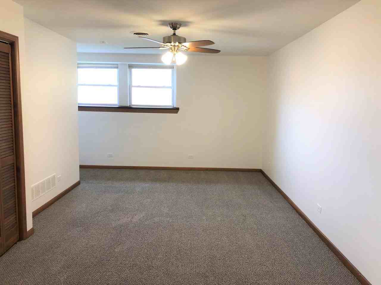 730 N Seminary Ave #1C - Photo 4 of 10