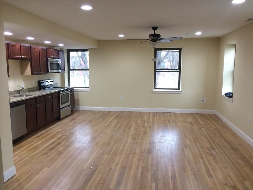 181 Moore St #181U1 - Photo 2 of 17