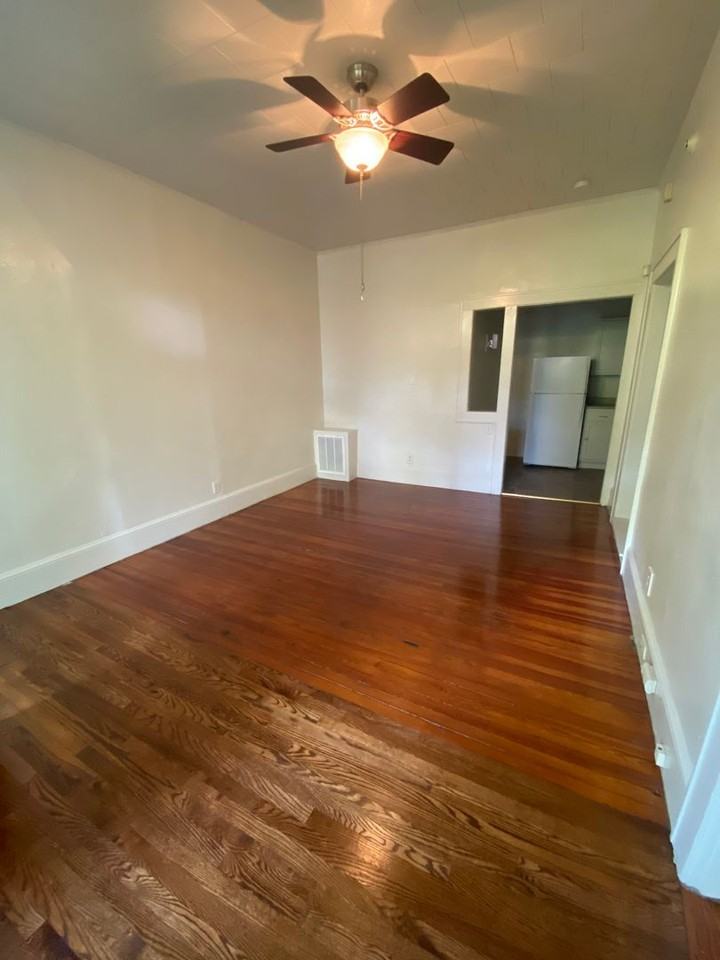 1222 Broad St - Photo 3 of 11