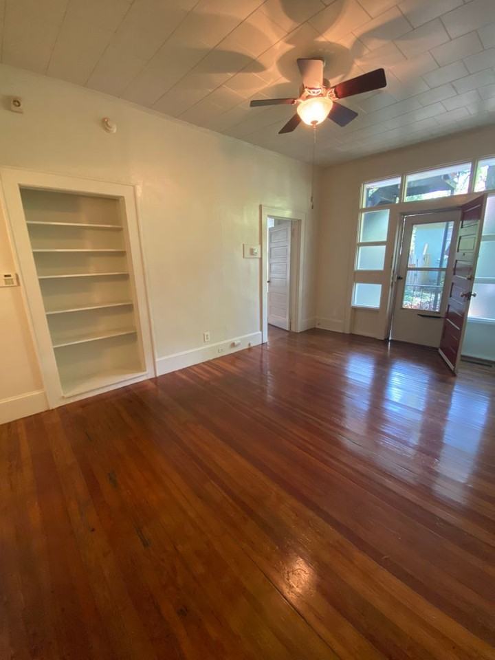 1222 Broad St - Photo 4 of 11