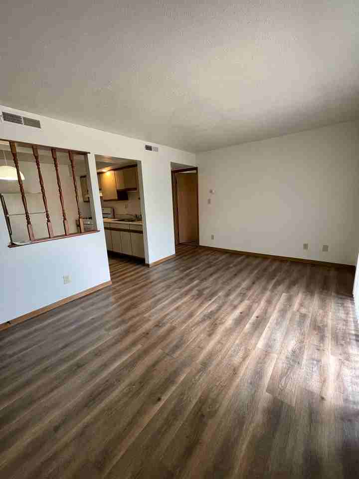435 S Silverwood Ln #2 - Photo 2 of 10