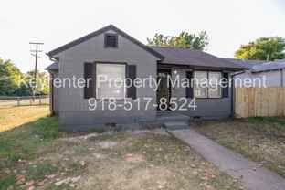 1502 N Columbia Ave - Photo 1 of 1