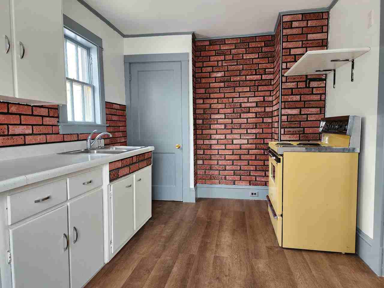 281 Wilson St #1 - Photo 6 of 39